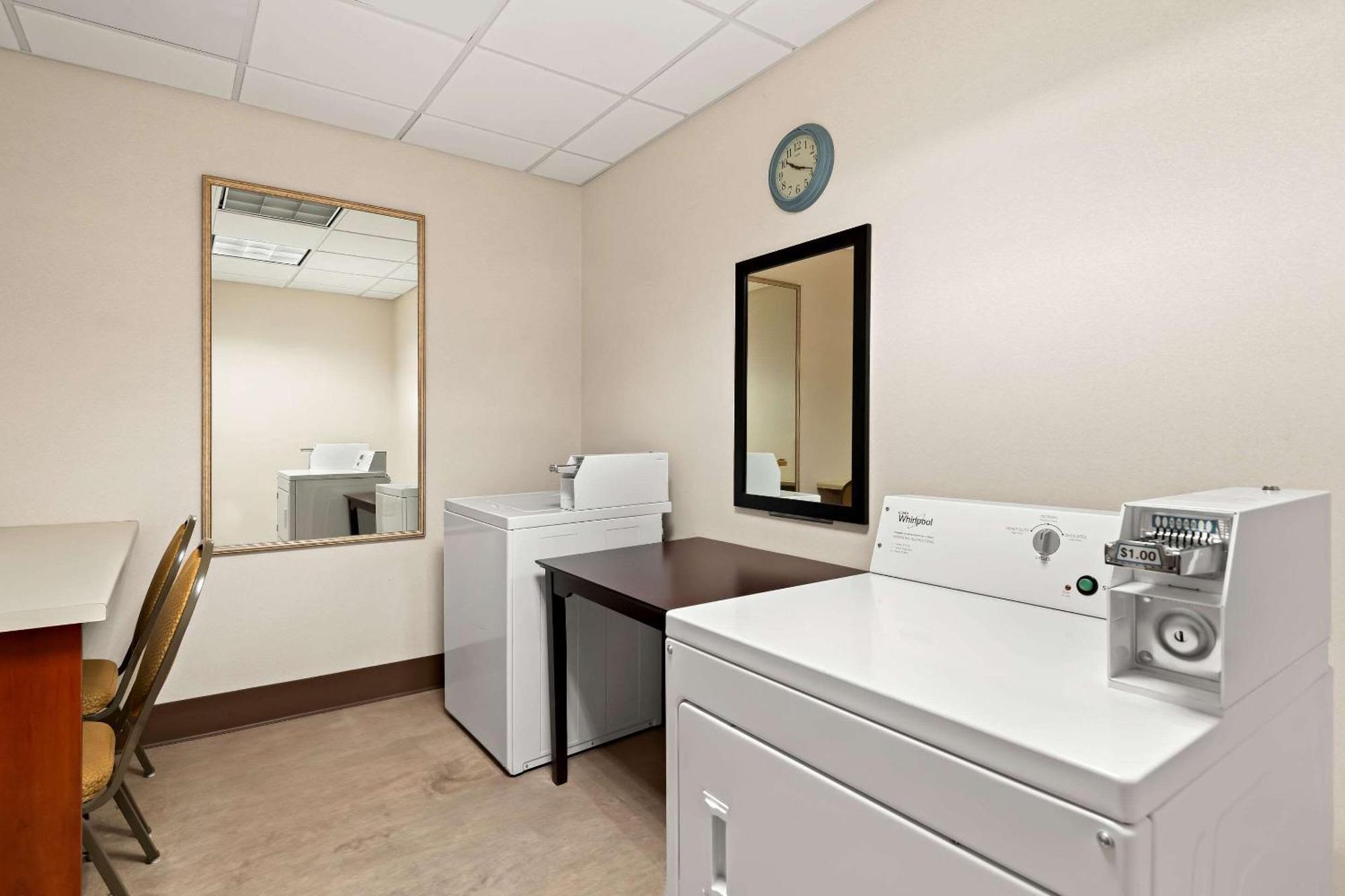 Comfort Inn & Suites Creswell Exteriör bild