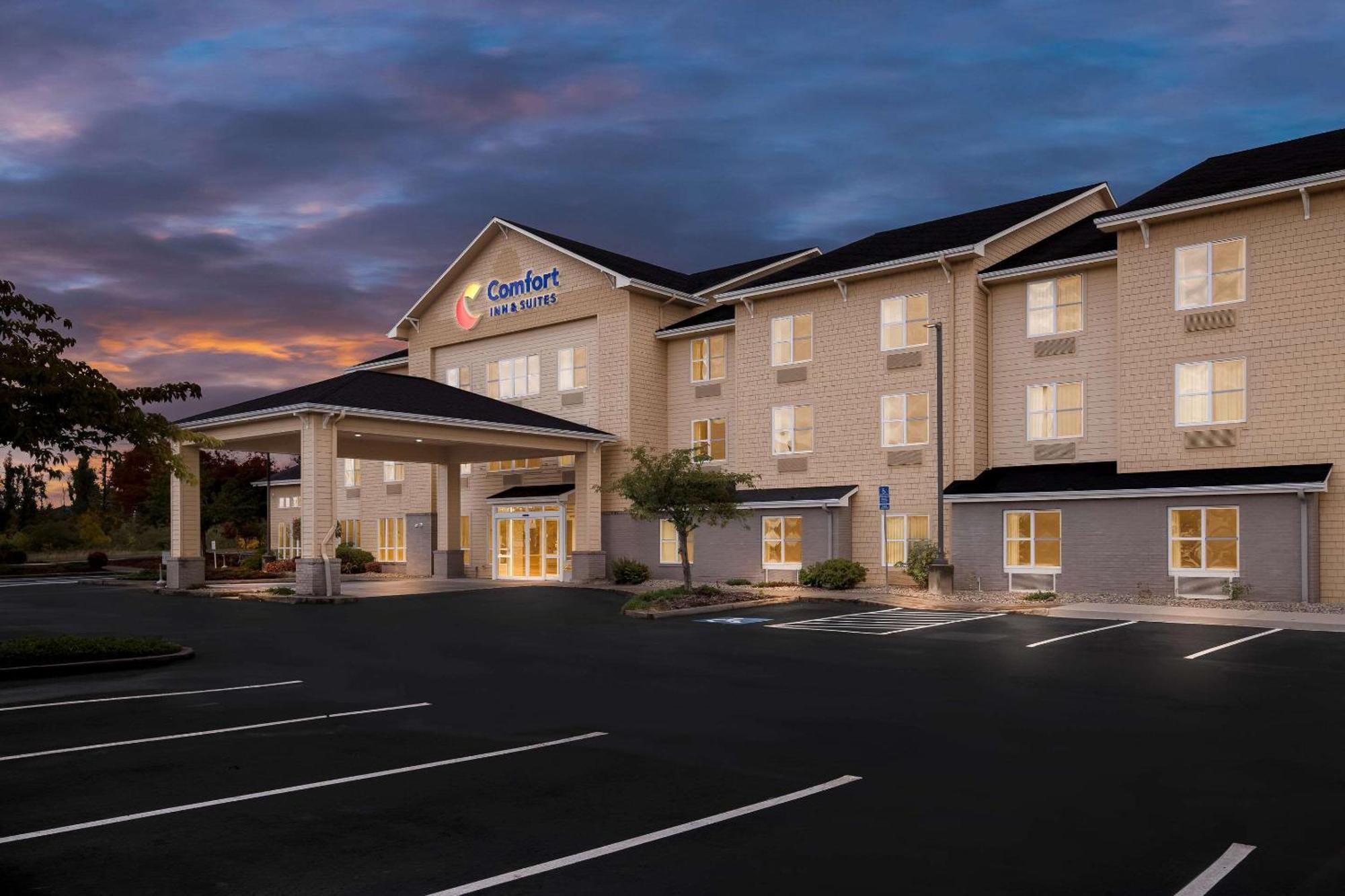 Comfort Inn & Suites Creswell Exteriör bild